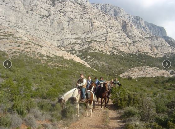 randonnee cheval aix en provence