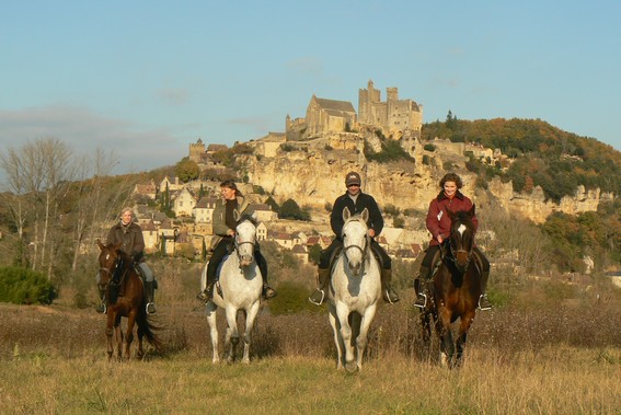 randonnee cheval dordogne