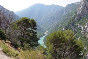 Cap rando - G�tes randonn�es voyage �questre et p�destre - Lauris 84 Vaucluse