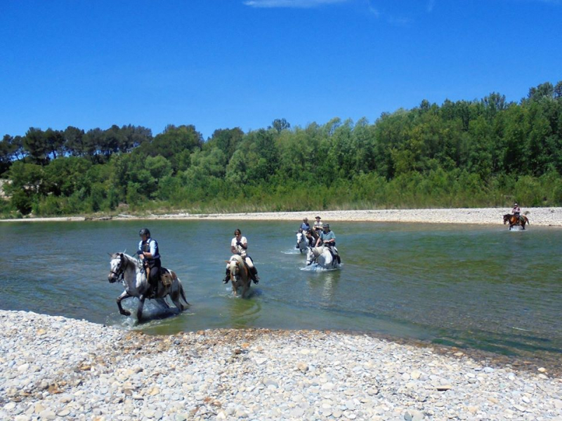 rando à cheval parcs naturels Provence