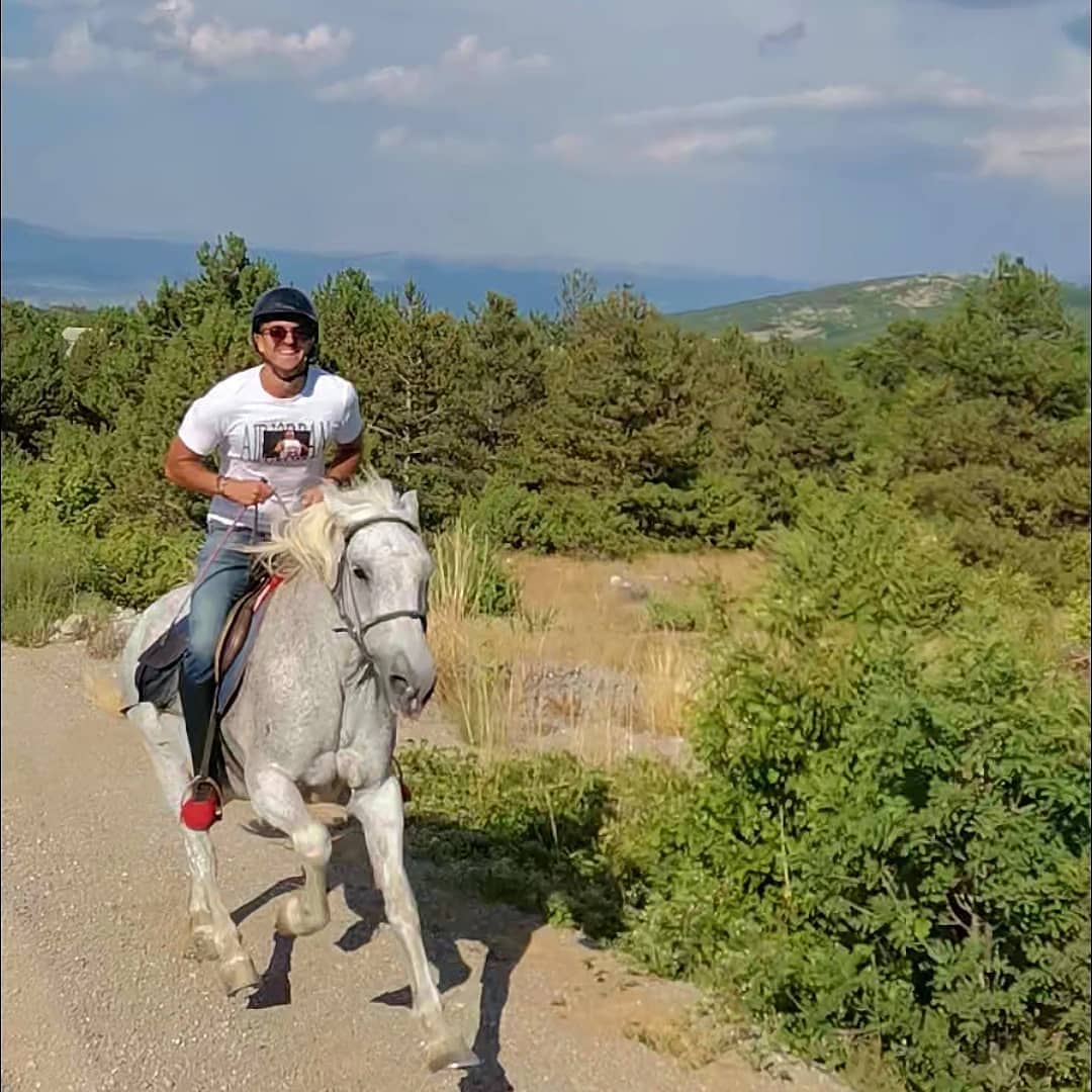 Image Croatie: Les collines de Dalmatie à cheval