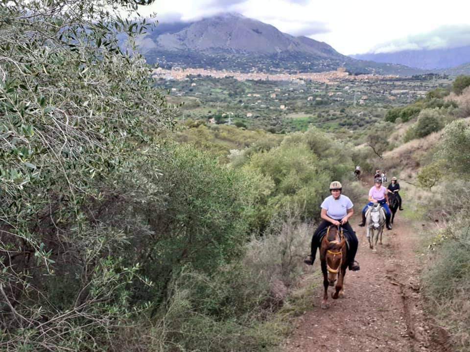 Image Sicile : La traversée de la Sicile à cheval