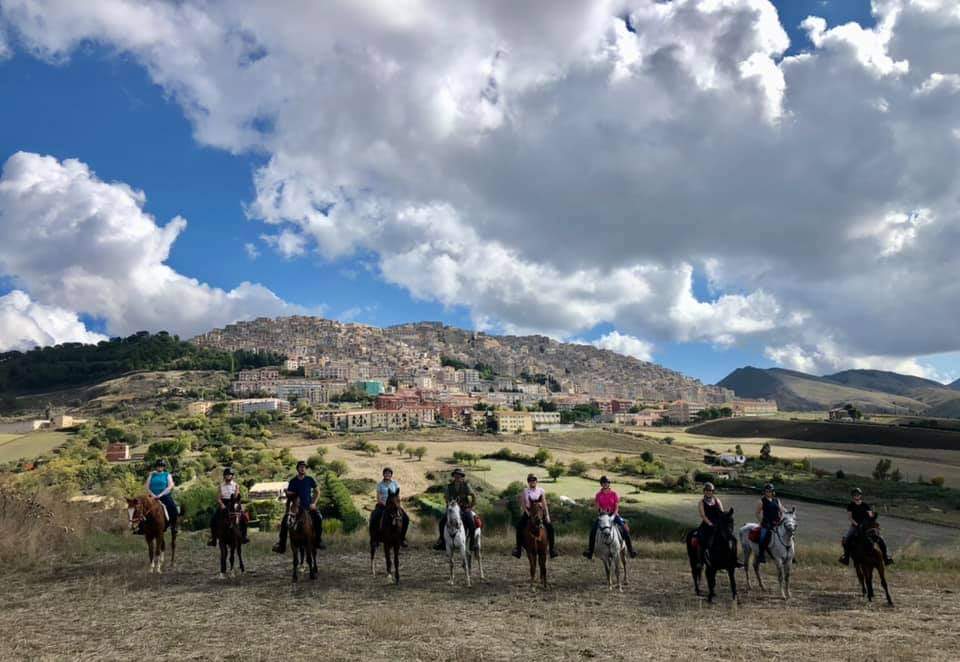 Image Sicile : La traversée de la Sicile à cheval
