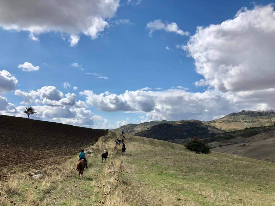 Image Sicile : La traversée de la Sicile à cheval