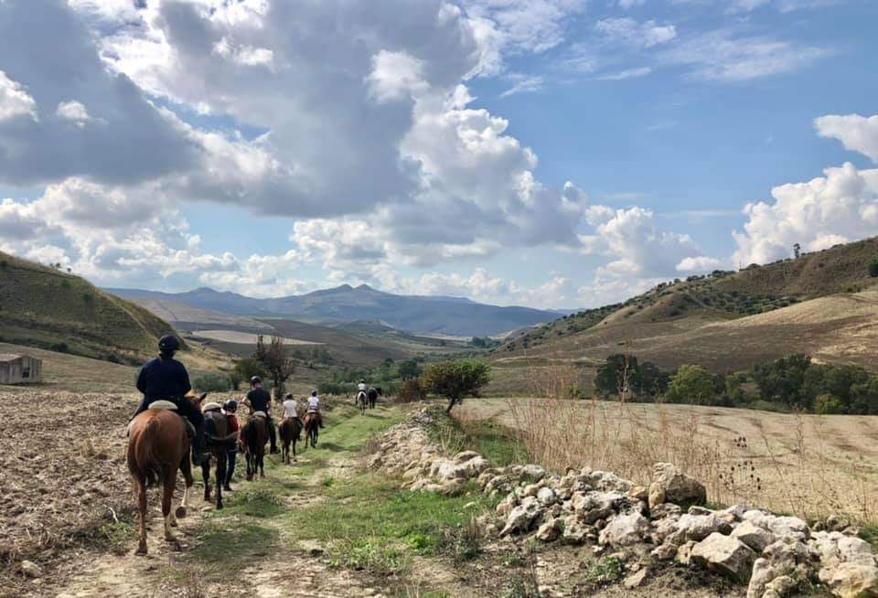 Image Sicile : La traversée de la Sicile à cheval