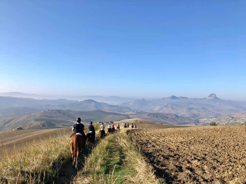 Image Sicile : La traversée de la Sicile à cheval