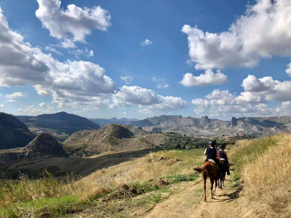 Image Sicile : La traversée de la Sicile à cheval