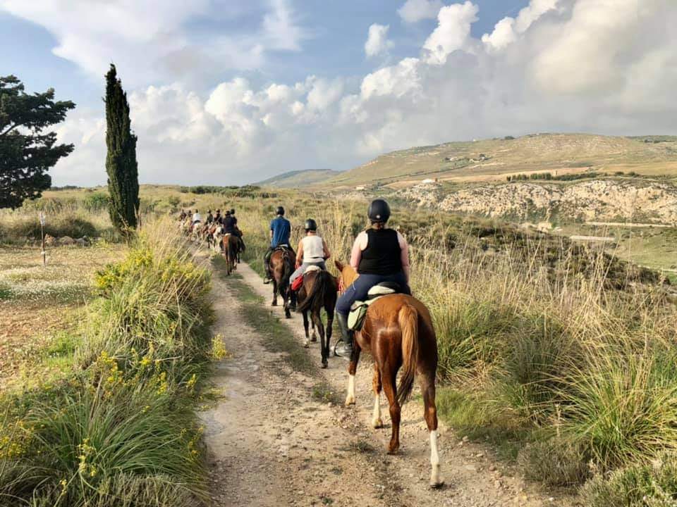 Image Sicile : La traversée de la Sicile à cheval