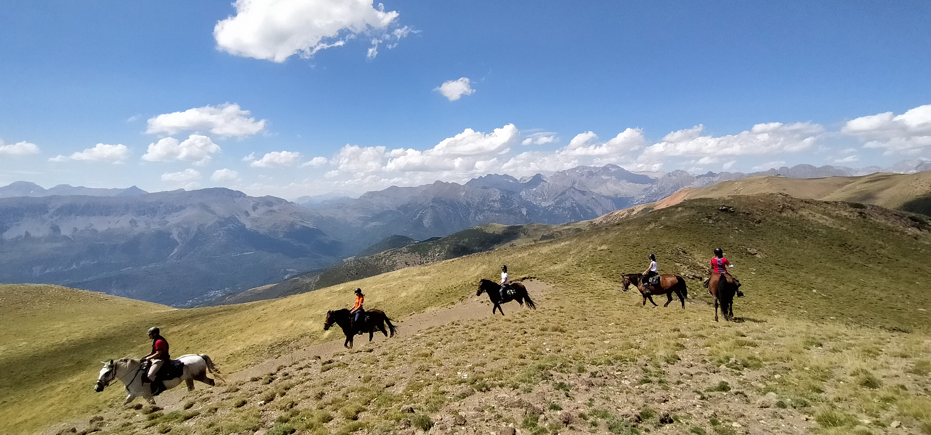 Image Espagne : A cheval sur les sommets des Pyrénées espagnoles