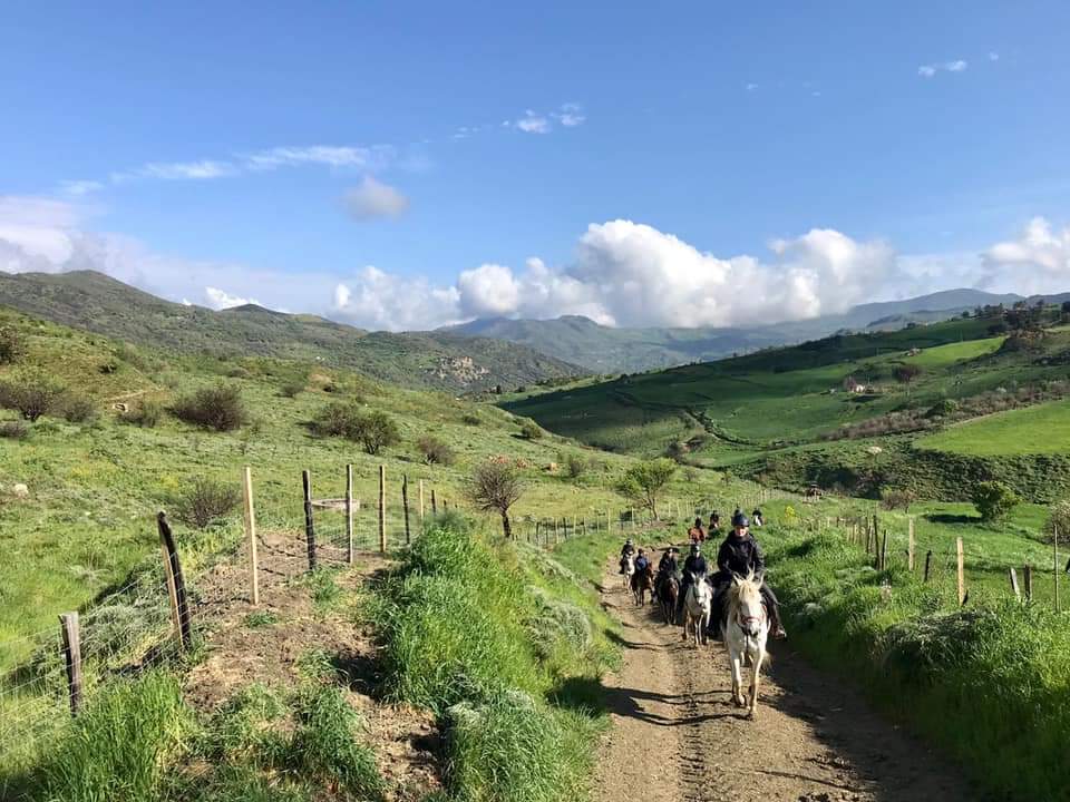 Image Sicile : La traversée de la Sicile à cheval
