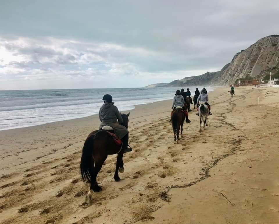 Image Sicile : La traversée de la Sicile à cheval