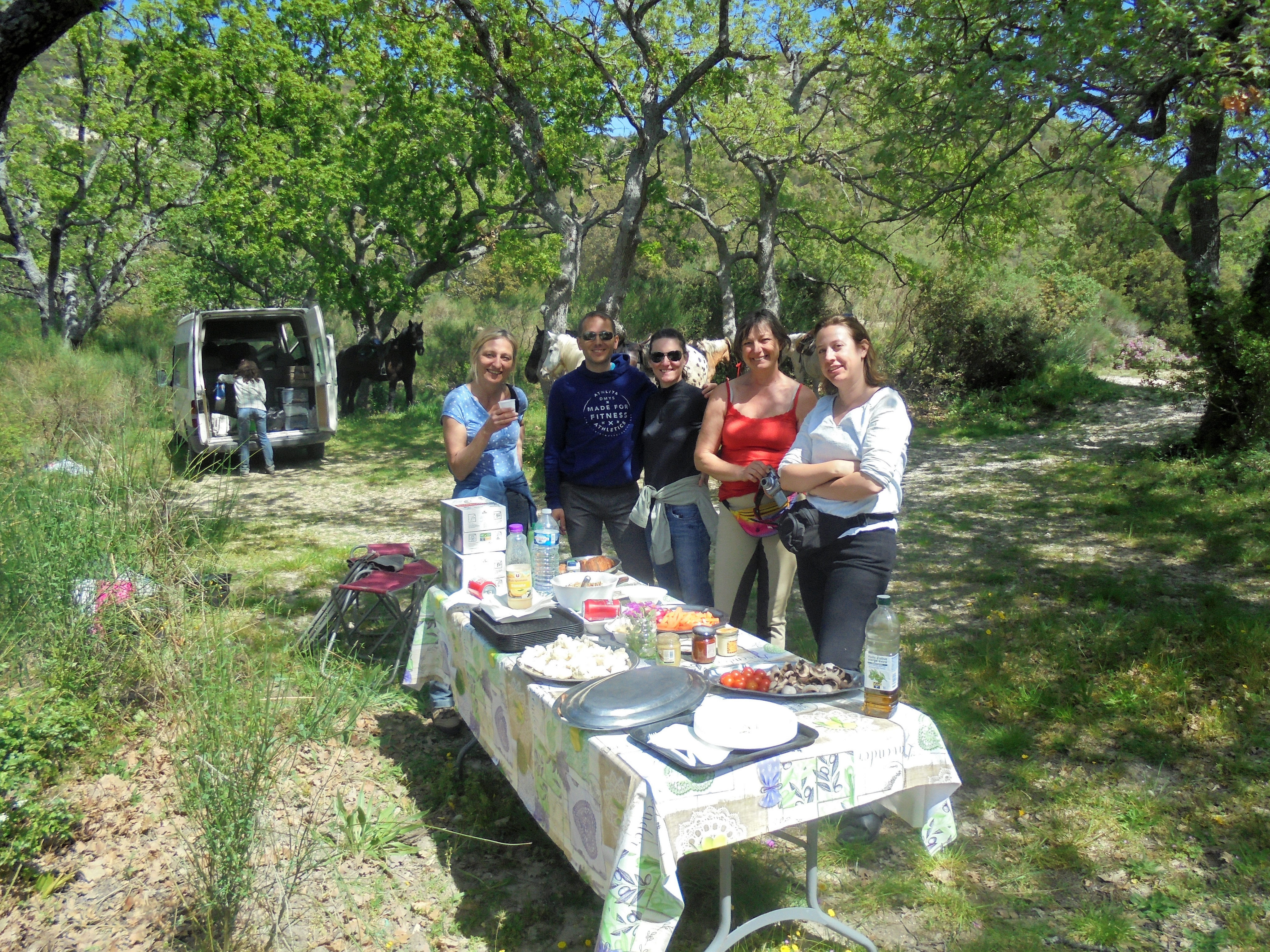 Repas Voyage à cheval en PROVENCE