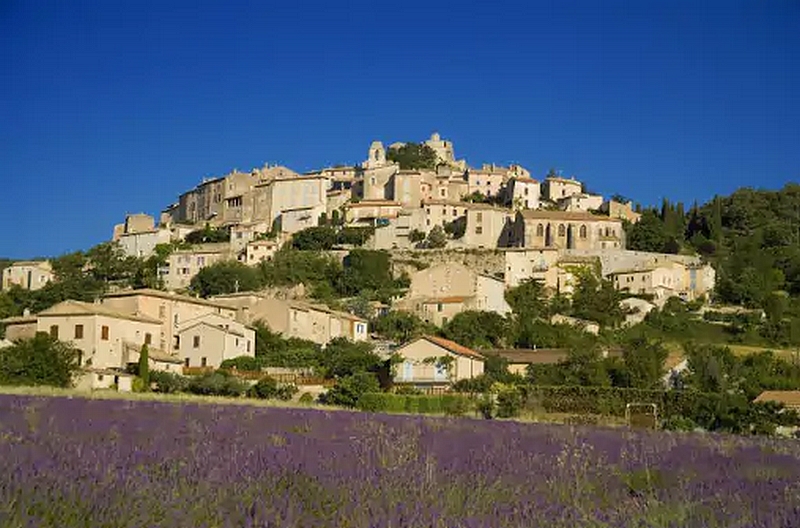 Image Parfums et villages perchés, voyage à cheval du Luberon à la Haute Provence