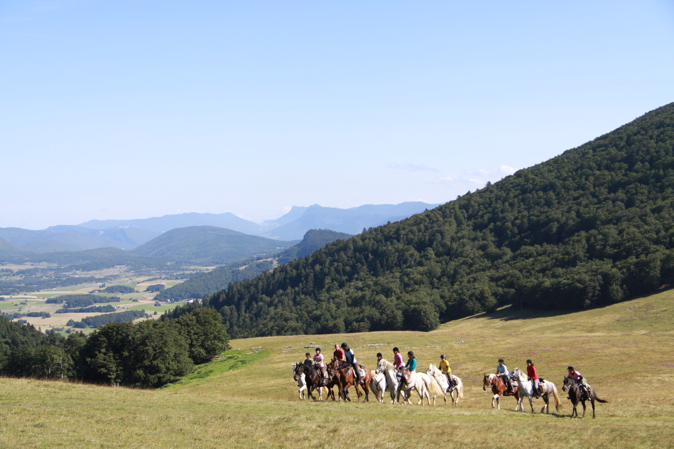 Image Rando à cheval dans le Vercors pour ados de 13 à 17 ans
