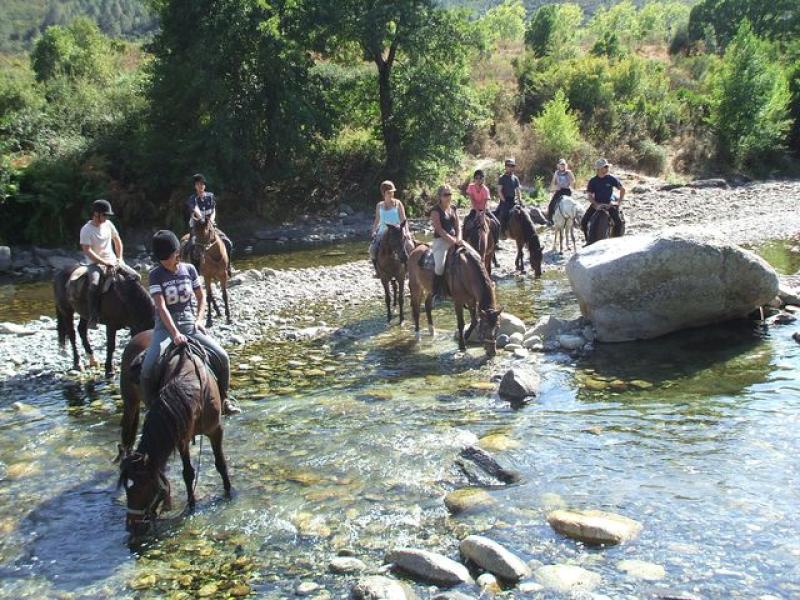 Image Invitation à la randonnée à cheval en Corse