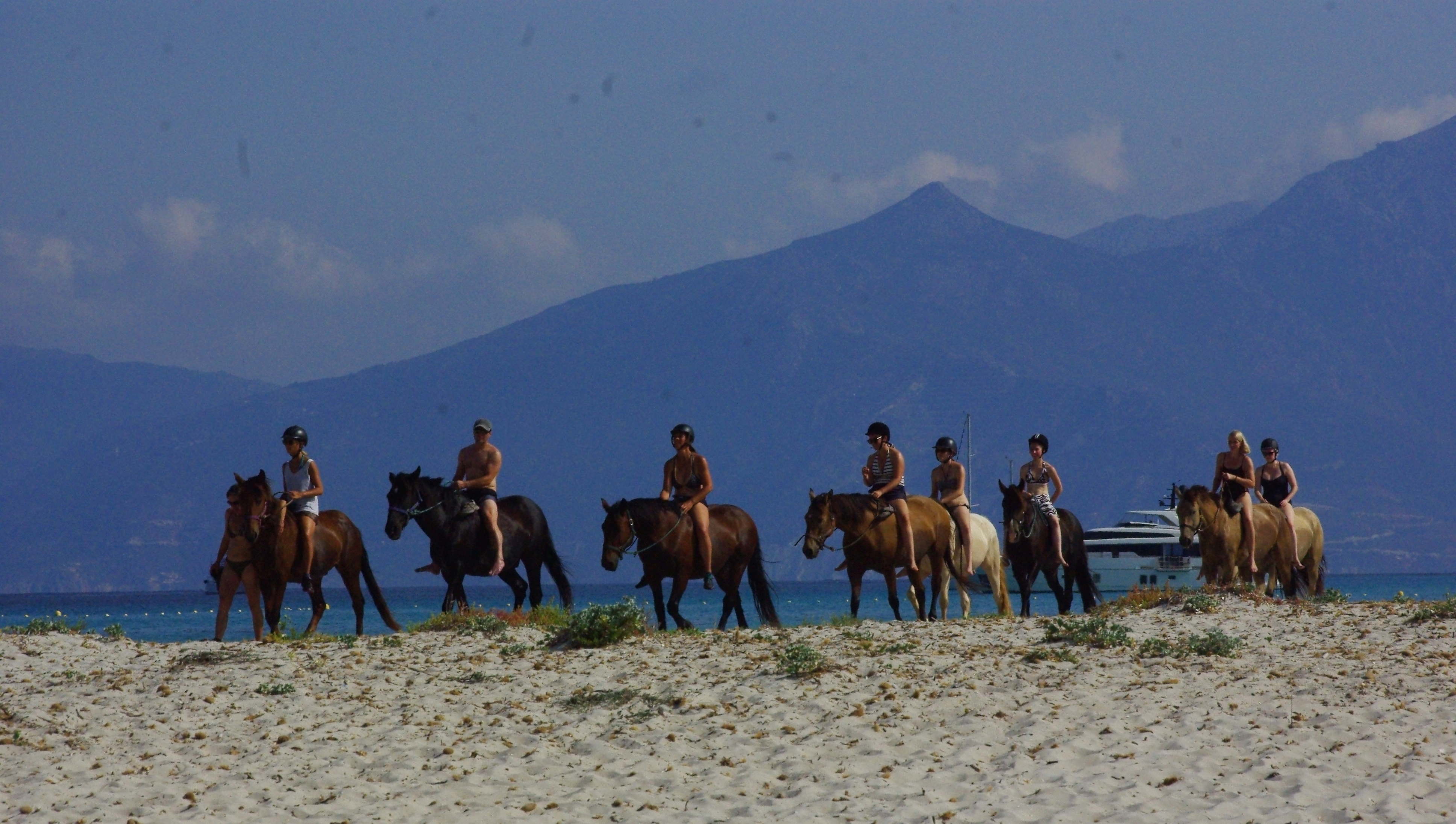 Image Le Désert des Agriates en Corse à cheval