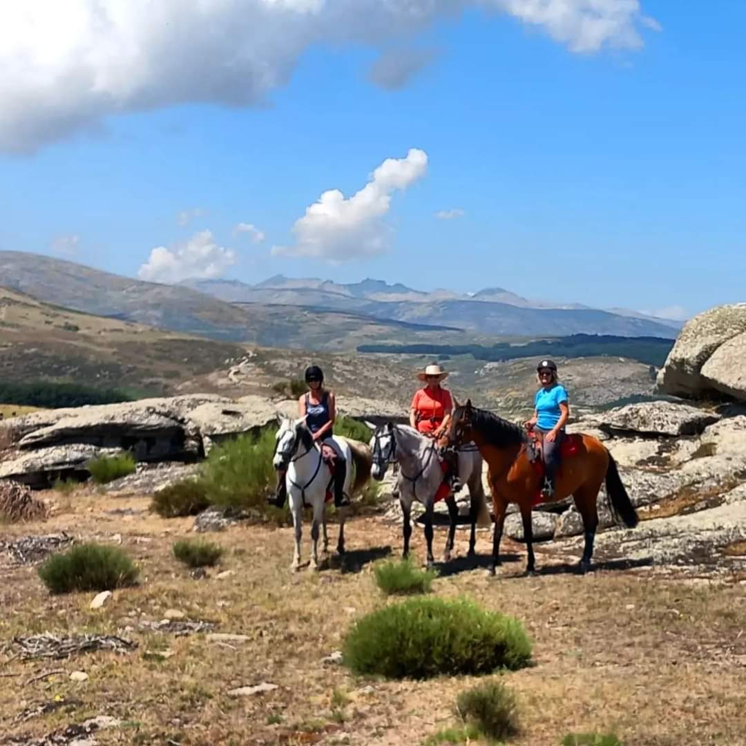 Image Espagne : La Sierra de Gredos à cheval et baignades dans les eaux cristallines