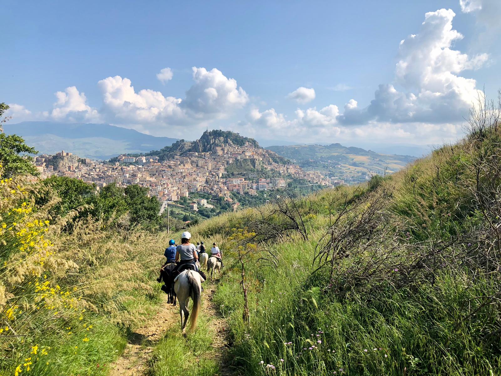 Image Sicile : Odyssée Sicilienne à cheval