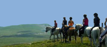 rando adolescent à cheval dans le vercors