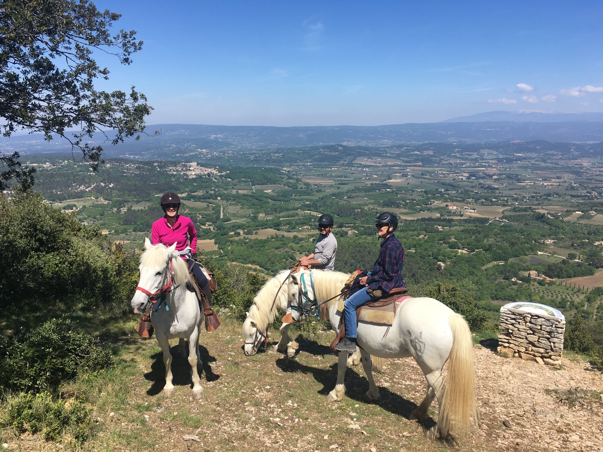 Voyage à cheval - Trois jours de rando à cheval dans le Luberon itinérante