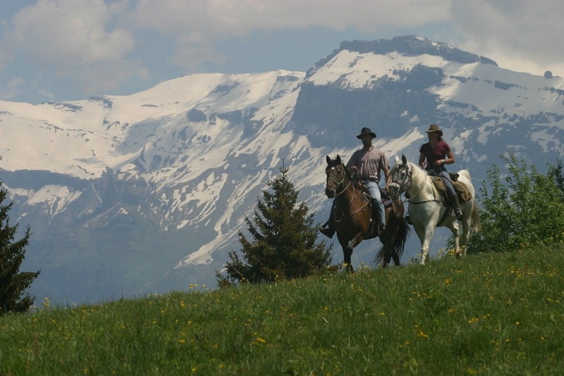 Voyage à cheval - Les sommets de Haute Savoie à cheval