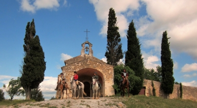 randonnee a cheval provence