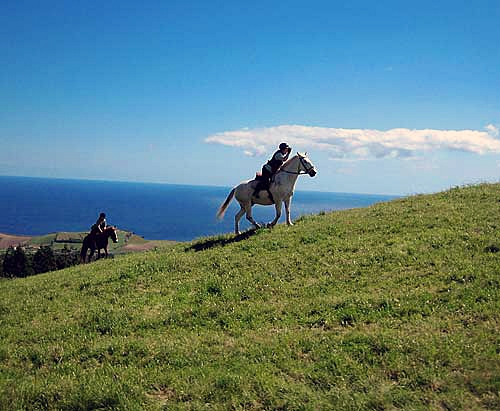 randonnée à cheval dans les Acores