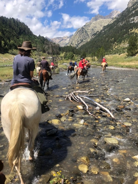 A cheval dans les Pyrenees espagnoles