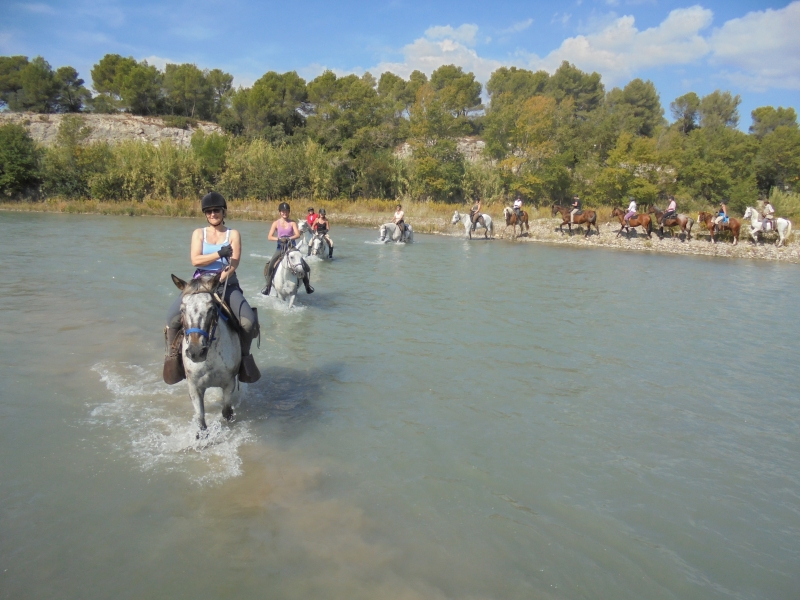 randonnee semaine a cheval en provence