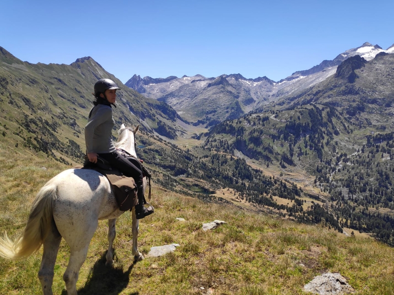 semaine randonnée cheval Pyrénées