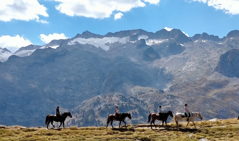 randonnée à cheval Pyrénées