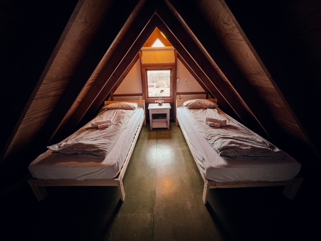 chambre de l'hébergement en chalets de 5 personnes