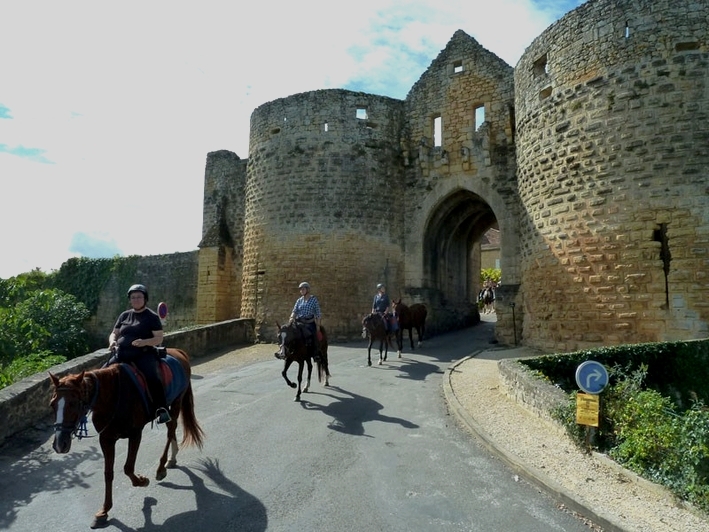 randonnee a cheval dordogne