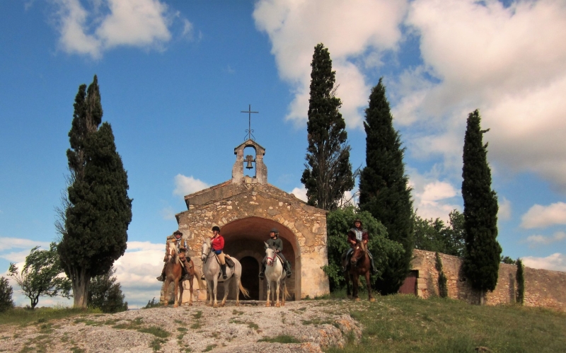 randonnee a cheval provence