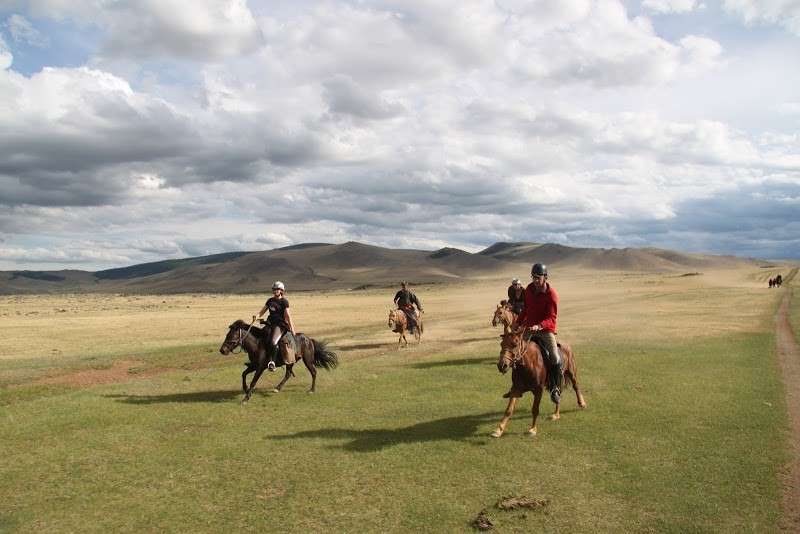 mongolie a cheval