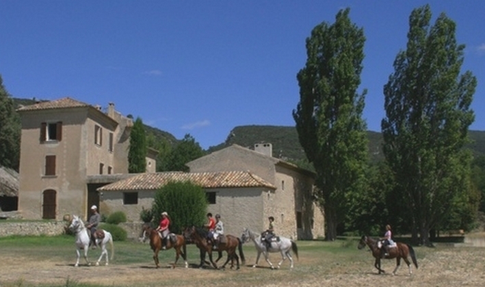 randonnee a cheval en provence