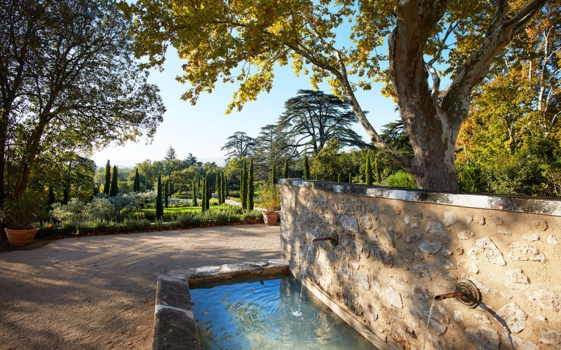 randonnee equestre provence domaine de fontenille lauris en luberon