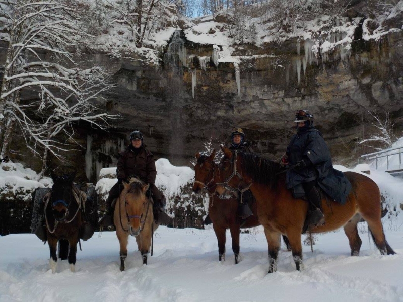 rando a cheval dans la neige